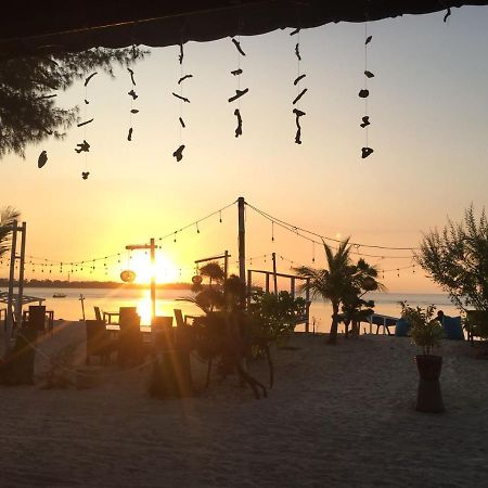 Saeri Matahari Bungalow Gili Air Kültér fotó